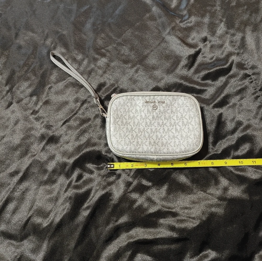 Michael Kors Jet Set Wristlet Clutch